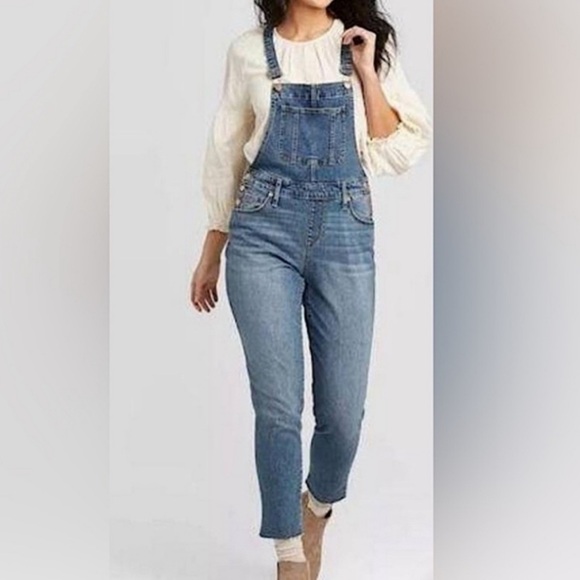 Universal Thread Denim - Universal Thread denim cropped overalls size 8/29